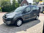 Peugeot Partner Tepee 1.2 5 Pers Ecc Trekh Isofix 2 Schuifd, Voorwielaandrijving, 65 €/maand, Stof, Gebruikt