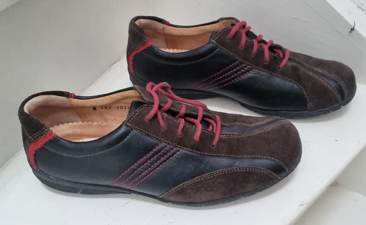 HARTJES dames veterschoenen maat 4, Kleding | Dames, Schoenen, Zo goed als nieuw, Sneakers of Gympen, Zwart, Ophalen of Verzenden