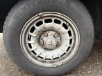 Mooie Mercedes kroonkurk velgen met banden, Ophalen