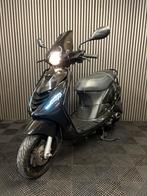 PIAGGIO ZIP 4T 2V BROM 2014 FULL OPTION GLANS ZWART, Ophalen, Maximaal 45 km/u, Zip, Zo goed als nieuw