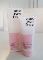 One, two free! Favourite Foaming Cleanser 100ml NIEUW, Nieuw, Gehele gezicht, Ophalen of Verzenden, Reiniging