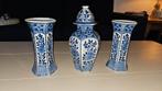 3 Delftsblauwe vazen, hoogte 21/28cm, Antiek en Kunst, Antiek | Vazen, Ophalen of Verzenden