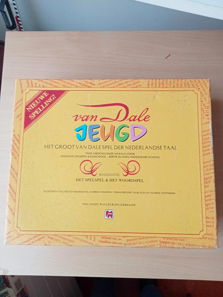 Van Dale Jeugd - Het Groot Taalspel, Hobby en Vrije tijd, Gezelschapsspellen | Bordspellen, Zo goed als nieuw, Een of twee spelers