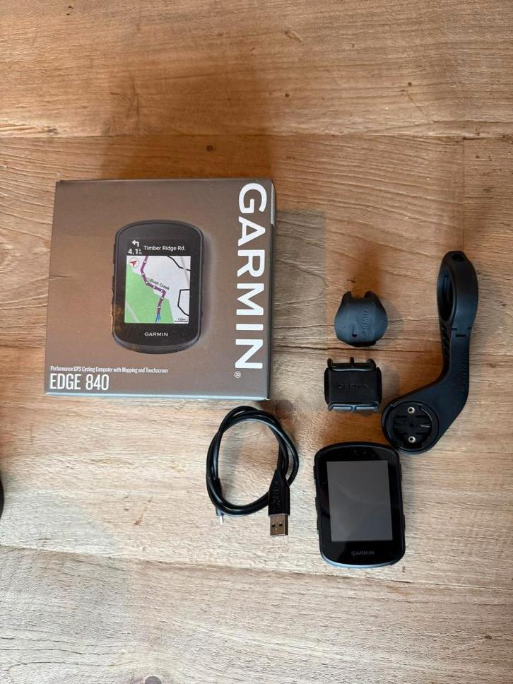 garmin edge 840 + Snelheids-en cadanssensor incl.accessoires, Fietsen en Brommers, Fietsaccessoires | Fietscomputers, Zo goed als nieuw