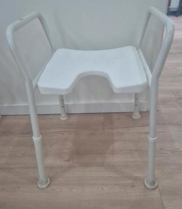 Te koop douche stoel beschikbaar voor biedingen