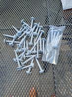 Kunstof grondzeil pinnen 37 stuks, Caravans en Kamperen, Kampeeraccessoires, Ophalen of Verzenden, Zo goed als nieuw