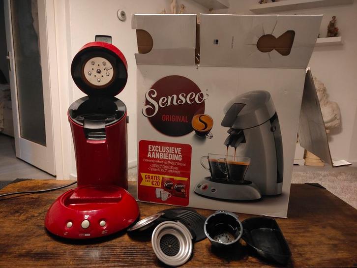 Originele Philips Senseo koffiemachine – rood – met doos, Witgoed en Apparatuur, Koffiezetapparaten, Zo goed als nieuw, Koffiemachine