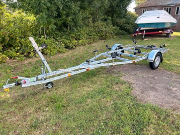 Boottrailer 750 kg kanteltrailer 6 meter beschikbaar voor biedingen