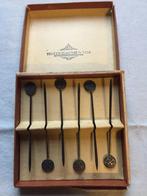 Vintage cocktailprikkers in originele doos., Verzenden