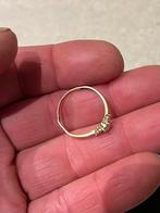 Gouden dames ring met steen, Ophalen of Verzenden, Zo goed als nieuw, 17 tot 18, Dame