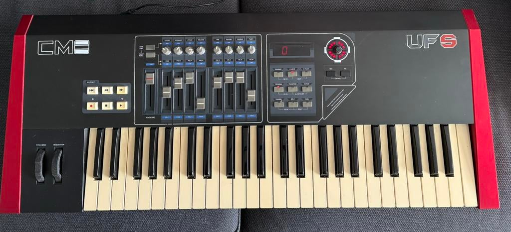 CME UF5 midi keyboard, 49 toetsen, Muziek en Instrumenten, Ophalen, Zo goed als nieuw
