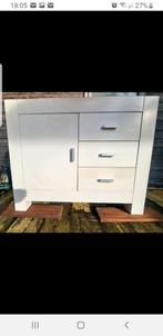 Moet snel weg!!! Commode kast, zwaar massief eiken € 100,-, Ophalen, 50 tot 70 cm, 90 tot 105 cm, 100 cm of meer
