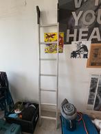 Metalen ladder met haken, Doe-het-zelf en Verbouw, Ladders en Trappen, Ophalen, Zo goed als nieuw, 4 meter of meer