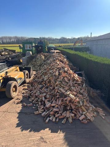 Haardhout droog Eik & Beuk HARDHOUT Kachelhout/Brandhout beschikbaar voor biedingen