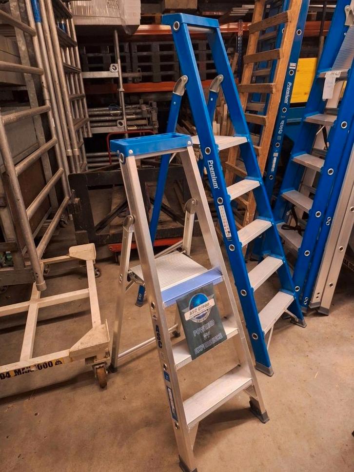 Trappen, Doe-het-zelf en Verbouw, Ladders en Trappen, Nieuw, Ophalen