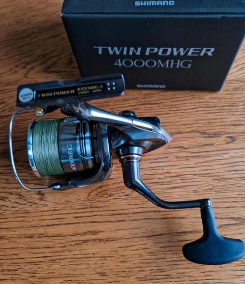 SHIMANO TWIN POWER 24 FE 4000MHG, Watersport en Boten, Hengelsport | Roofvissen, Zo goed als nieuw, Molen, Verzenden