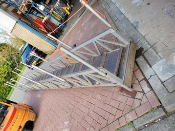 gangway 8m beschikbaar voor biedingen
