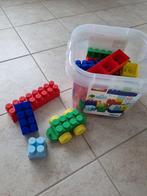 Plastic blokken in opbergvak, Kinderen en Baby's, Speelgoed | Bouwstenen, Ophalen of Verzenden, Gebruikt, Abrick