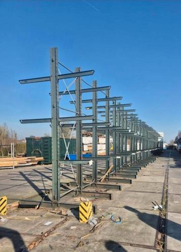 Magazijnstelling met hoge draagkracht beschikbaar voor biedingen