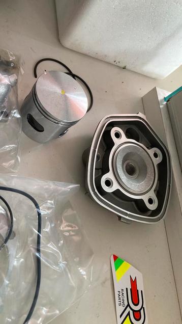 Aprilia Sr 2000 70Cc Dr cilinder kit Ook Suzuki Katana LC  beschikbaar voor biedingen