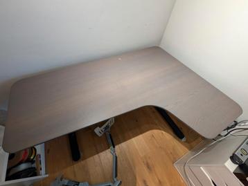 Ikea Bekant Bureau + Monitorsteun voor 2 monitoren - afbeelding 3