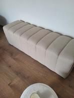BANK KARWEI BEIGE, Huis en Inrichting, Ophalen, Gebruikt, Hotel chique