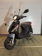 Piaggio zip 4t 2015 Nieuwstaat 8800km, Fietsen en Brommers, Ophalen, Zip, Zo goed als nieuw, Benzine