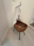 Leuk poppen wiegje! Rotan vintage, Ophalen, Zo goed als nieuw, Babypop