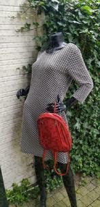 E627 rugzak tas rood kunstleder en zeer fraai, Sieraden, Tassen en Uiterlijk, Tassen | Damestassen, Ophalen of Verzenden, -, -