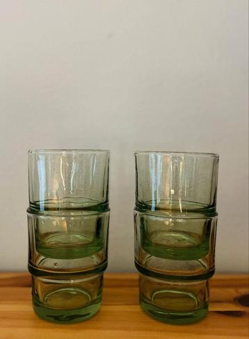 Vintage groene glazen (set van 4) beschikbaar voor biedingen
