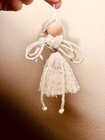Cadeautje: engel hand gemaakt macramé, Hobby en Vrije tijd, Vilt, Ophalen of Verzenden, Nieuw, Figuurtje(s)