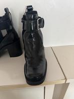 Zwarte Zara enkellaarsjes met hak, Kleding | Dames, Ophalen of Verzenden, Zo goed als nieuw, Zwart, Lage of Enkellaarzen