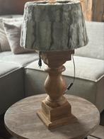 Balusterlamp hout met bont kap stoer sober landelijk, Huis en Inrichting, Lampen | Lampenkappen, Ophalen of Verzenden, Zo goed als nieuw