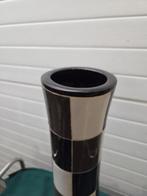 vaas groot zwart wit geblokt, Huis en Inrichting, Woonaccessoires | Vazen, Ophalen of Verzenden, 'T Olde Gre-j, Info@toldegrej.nl