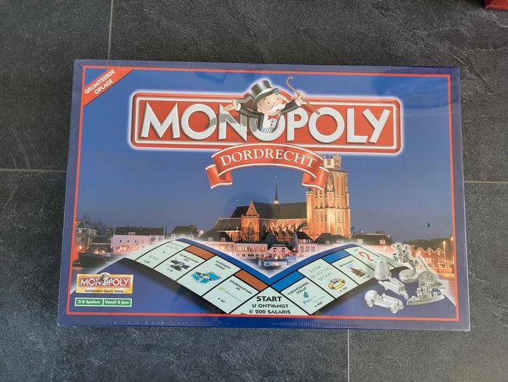 Monopoly Dordrecht - Nieuw in verpakking!, Hobby en Vrije tijd, Gezelschapsspellen | Bordspellen, Nieuw, Drie of vier spelers