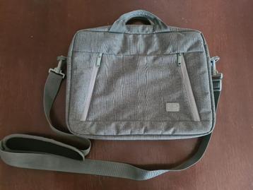 Case Logic Huxton laptop tas / reis tas beschikbaar voor biedingen