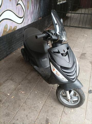 Zip 2000 4t 80cc beschikbaar voor biedingen