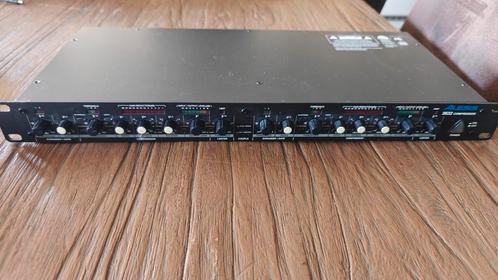 Alesis 3632 compressor, Muziek en Instrumenten, Effecten, Zo goed als nieuw, Compressor, Ophalen of Verzenden