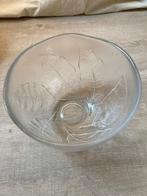 Vintage Kosta Boda "Leaf" schaal diameter 18,5 cm, Antiek en Kunst, Antiek | Glas en Kristal, Ophalen of Verzenden