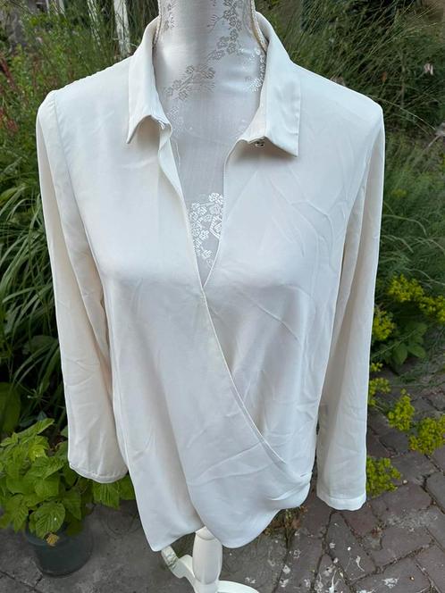 Crèmekleurige blouse maat 42 H&M, Kleding | Dames, Blouses en Tunieken, Gedragen, Maat 42/44 (L), Wit, Ophalen of Verzenden