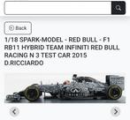 GEZOCHT Red Bull RB11 Camo livery Spark 1:18, Hobby en Vrije tijd, Modelauto's | 1:18, Ophalen of Verzenden, Nieuw, Overige merken