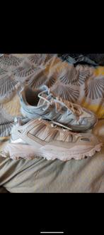 Adidas Adventure Schoenen - Maat 40, Adidas, Wit, Ophalen of Verzenden, Sneakers of Gympen