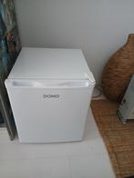 DOMO koelkast model JG010V++, Witgoed en Apparatuur, Vriezers en Diepvrieskisten, Ophalen, Zo goed als nieuw, Minder dan 60 cm