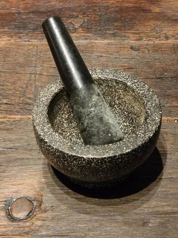 Vijzel van steen beschikbaar voor biedingen