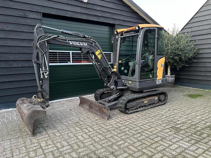 Volvo EC27C minigraver / mini kraan / graafmachine, Zakelijke goederen, Machines en Bouw | Kranen en Graafmachines, Graafmachine
