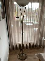 Vloerlamp met leeslamp in bronskleur, Huis en Inrichting, Lampen | Vloerlampen, Ophalen, Gebruikt, Metaal, 150 tot 200 cm