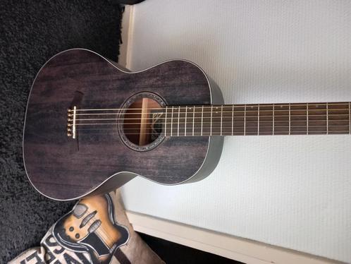 as kleurige  baton rouge parlor type x11ls/p-scc  als nieuw, Muziek en Instrumenten, Snaarinstrumenten | Gitaren | Akoestisch