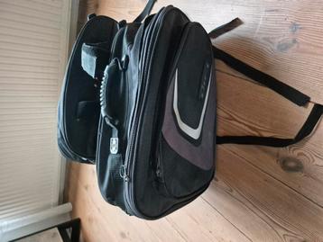 Zijtassen motor beschikbaar voor biedingen