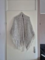 Gebreide Poncho met Franjes, Maat 38/40 (M), Ophalen of Verzenden, Zo goed als nieuw, Handgemaakt