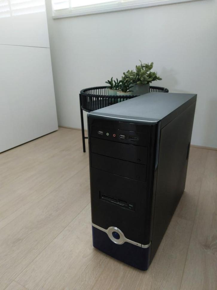 Computer Desktop - AMD Phenom II X6 1055T 6-core - 12GB DDR, Computers en Software, Desktop Pc's, Zo goed als nieuw, 3 tot 4 Ghz